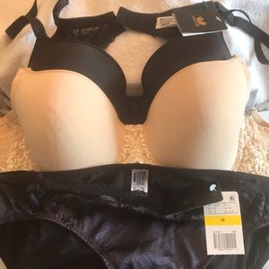 2 Wacoal bras & 1 black panties
